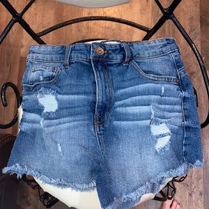 Jean ripped shorts